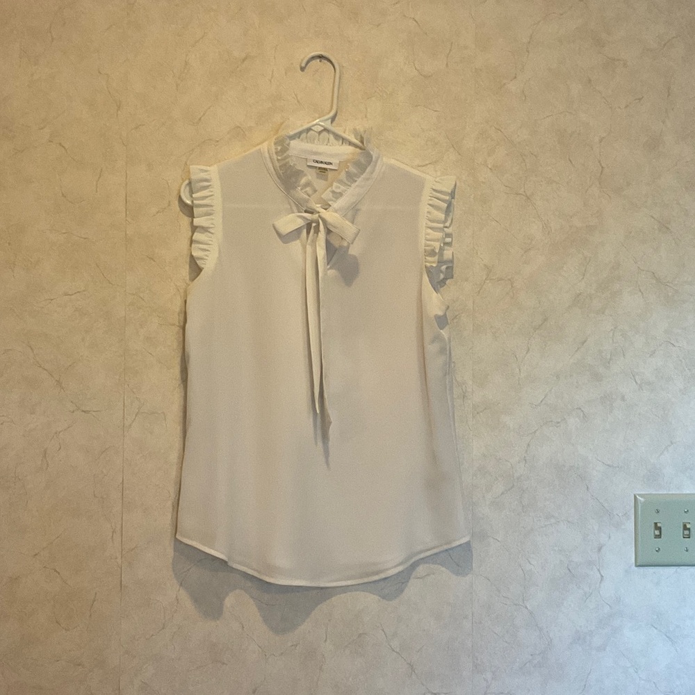 Club Monaco Cream Ruffle Tie-Neck Sleeveless Top